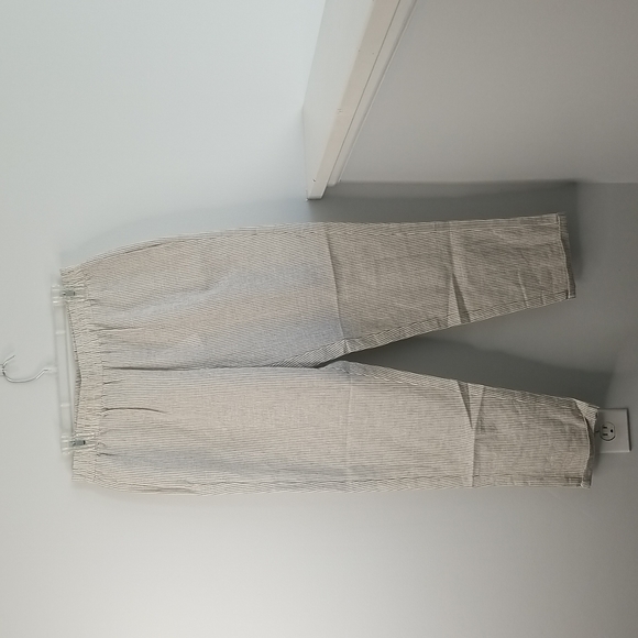 BCBGeneration Pin Stripe Pants Size Medium - Picture 1 of 9